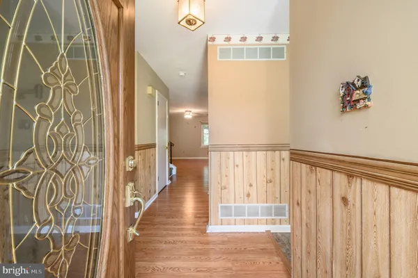 39 RIVER BANK DR