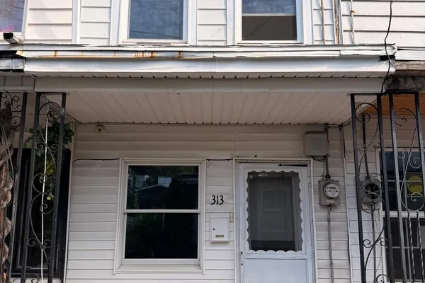 313 W S ST