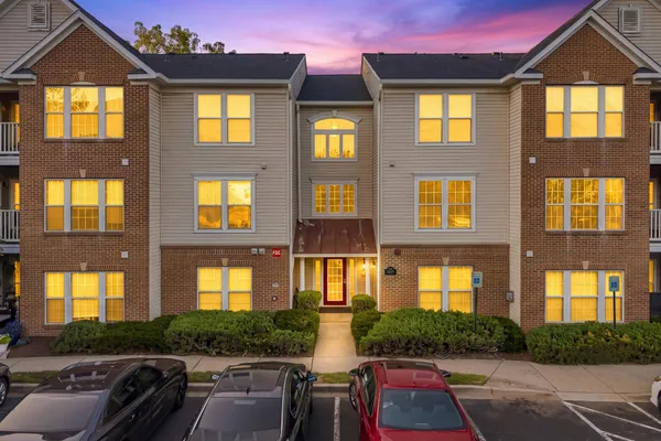 500 LEAHY CT 1L