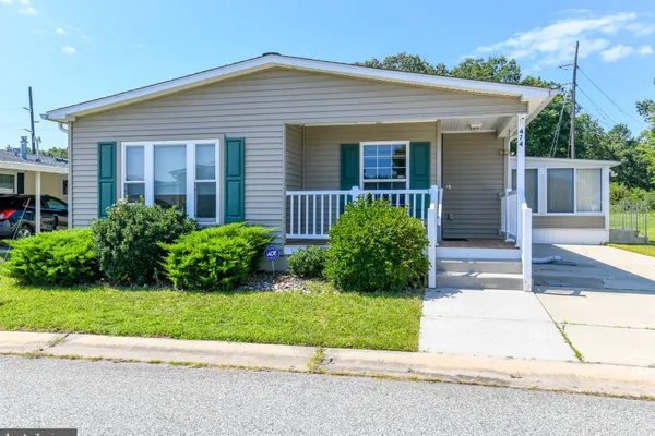 474 EDGEMONT DR