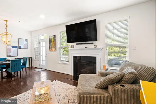 49 HAWKSWELL CIR