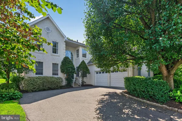 135 AUGUSTA DR