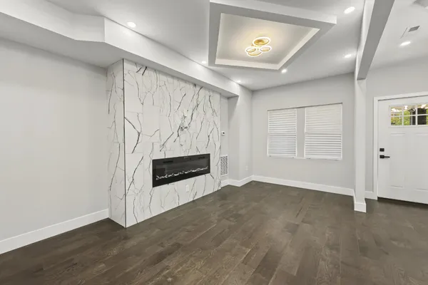 834 N WOODINGTON RD