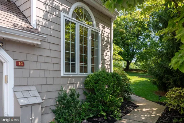 14 WELLFLEET LN