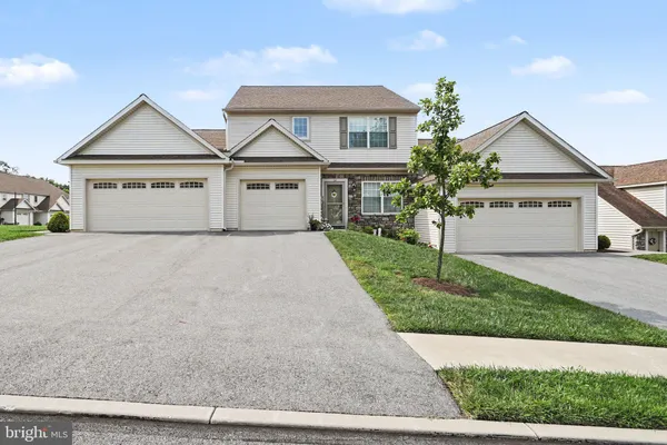 34 MAIZE CIR