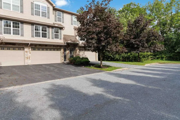 9089 JOYCE LN