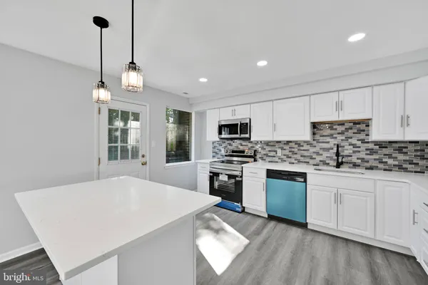 132 ASCOT CT 64