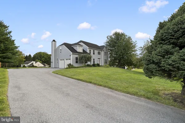 1239 HAMILTON DR