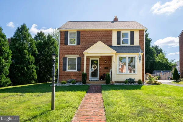 42 HURST RD