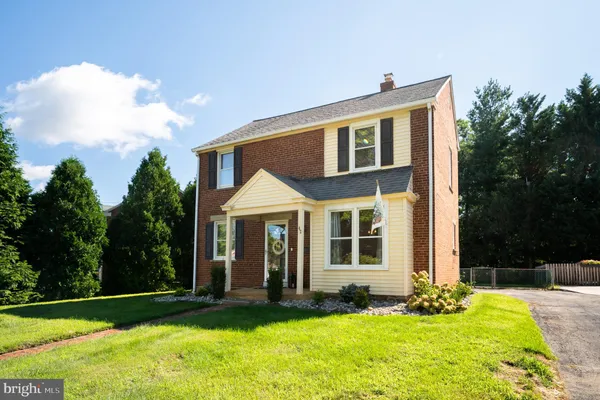 42 HURST RD