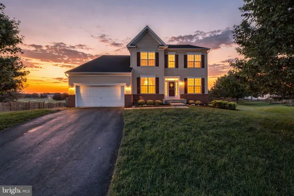 16 LITTEN CT