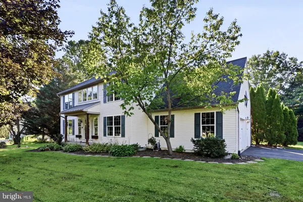 204 COUNTRY DR