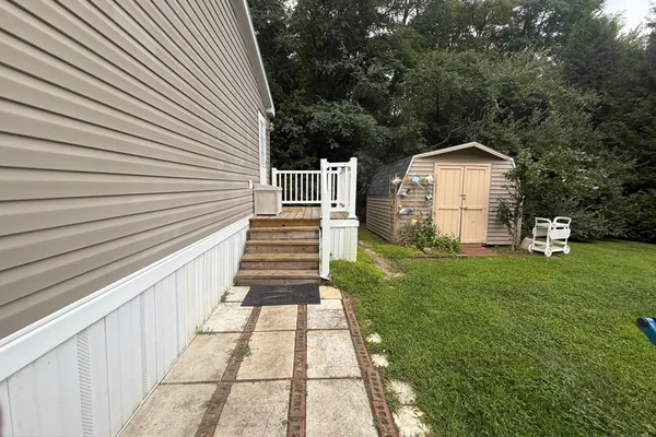 56 CHEROKEE DR