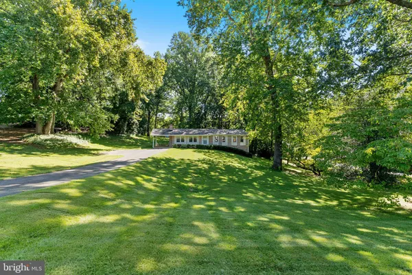 11219 LAKEVIEW DR
