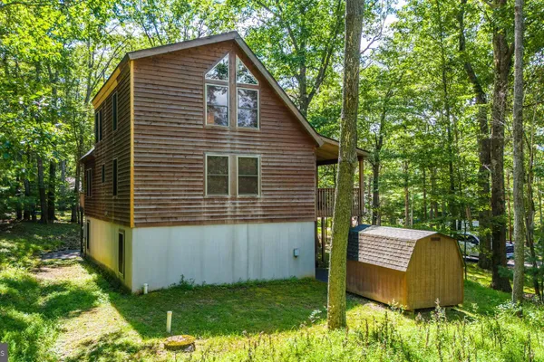392 DEER RUN LN