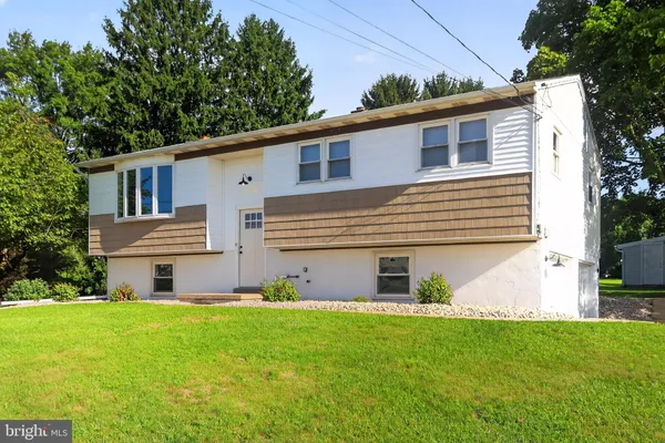 42 MULBERRY CT