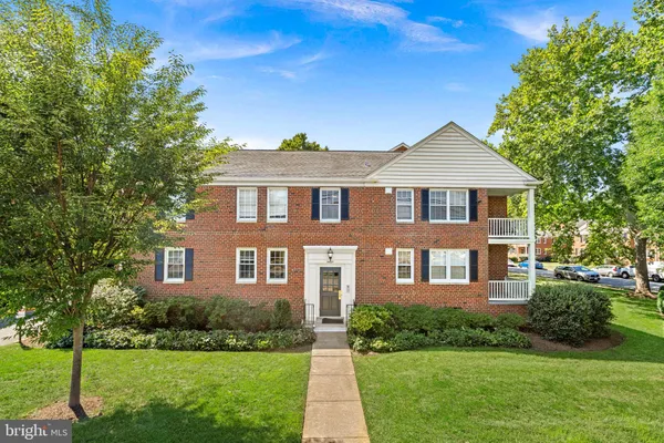 1607 BELLE VIEW BLVD B2