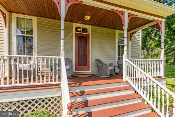 63 UPPER CREEK RD