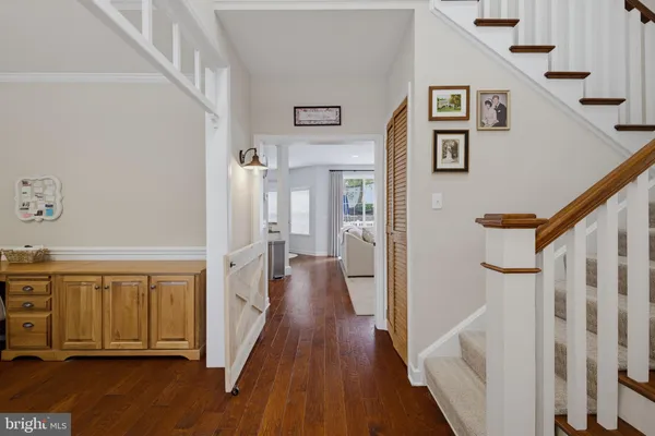 116 HAWTHORNE CIR