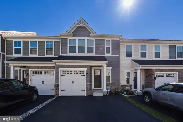216 HIBISCUS WAY