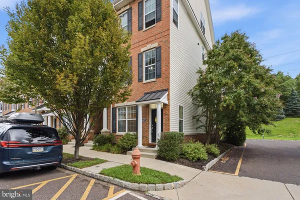 4427 DRIFTWOOD DR 105