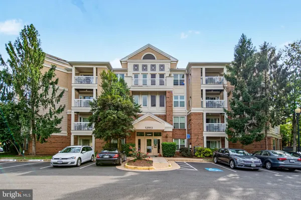 12913 ALTON SQ 320