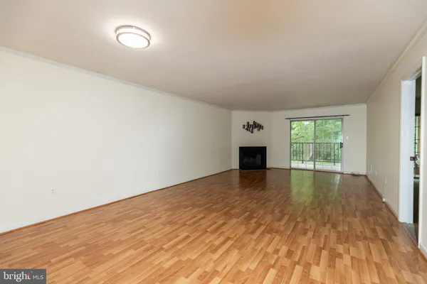 274 VALLEY STREAM LN