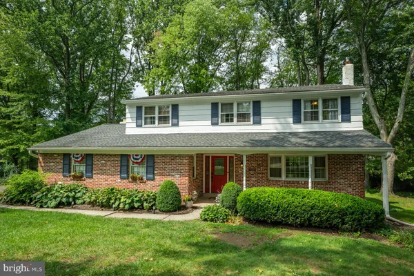 1019 LAFAYETTE DR