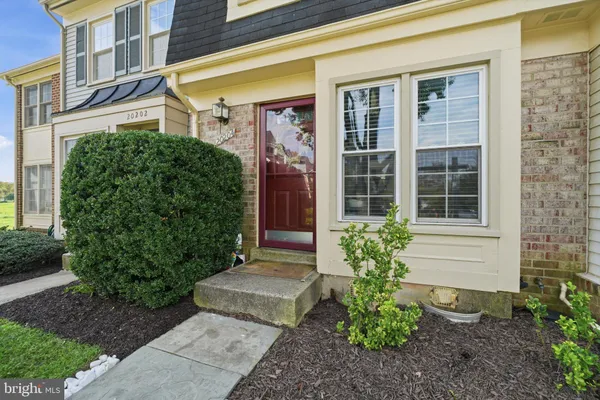 20204 RAVENSDALE CT