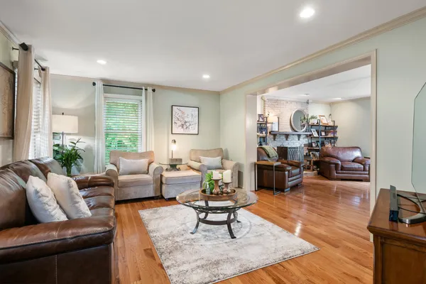 28 PATRIOT LN