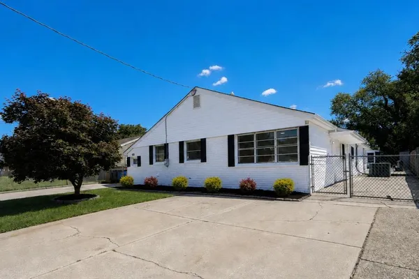 436 WALNUT AVE