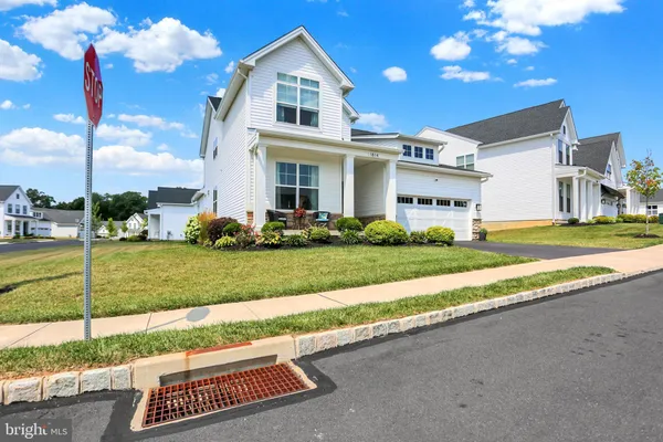 1814 STANG DR