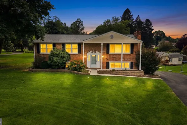 2300 CARRS MILL RD