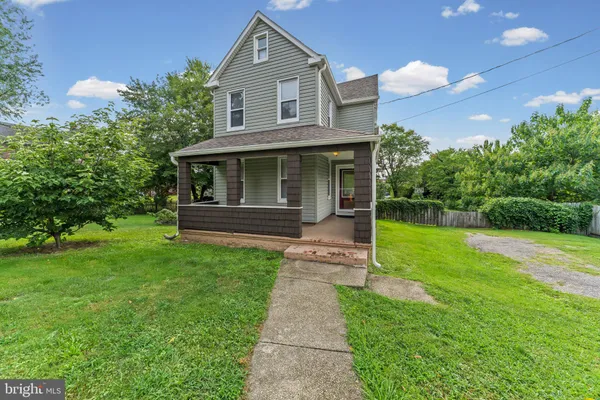 1016 PINE HEIGHTS AVE