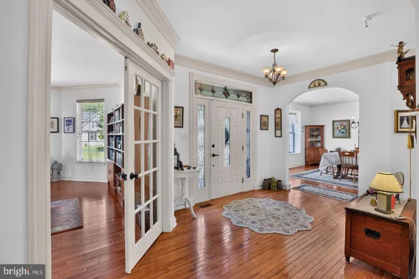 15 SKYLINE CIR
