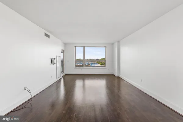 717 S CHRIS COLUMBUS BLVD 709