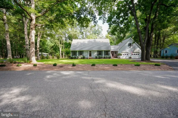 101 OAK LN
