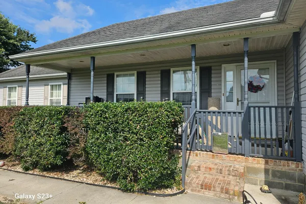 213 S PAULA LYNNE DR