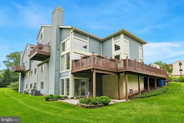 455 BROWN BRIAR CIR