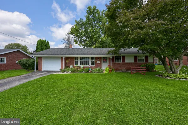 6411 JEANETTE DR
