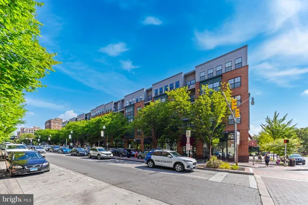 3201 SAINT PAUL ST 120
