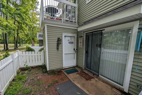 51 DEERBERRY LN