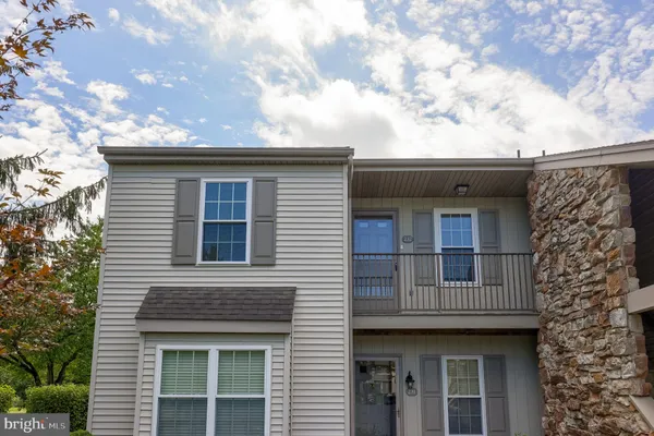 232 GREENVIEW DR