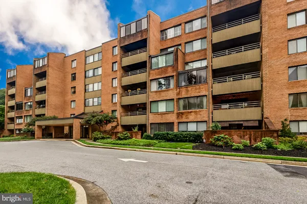 2 SOUTHERLY CT 602