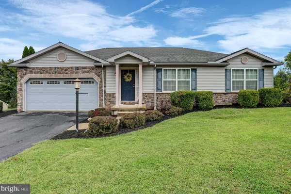 10 WARGO LN