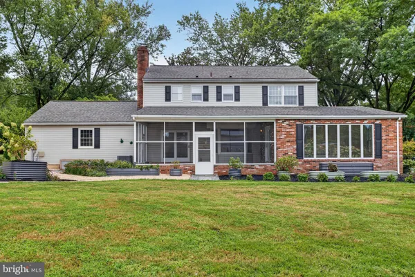 105 RUTH DR
