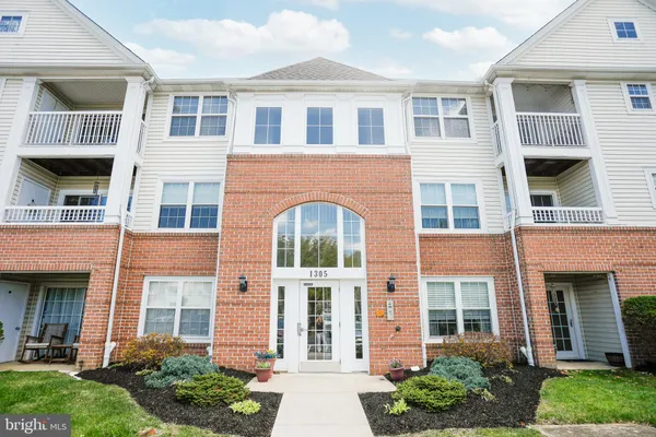 1305 SHERIDAN PL 70