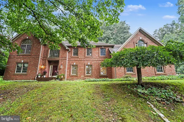 659 HUNTERS LN