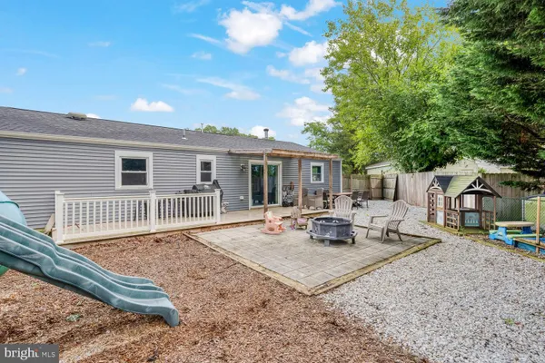7 SPRUCE DR