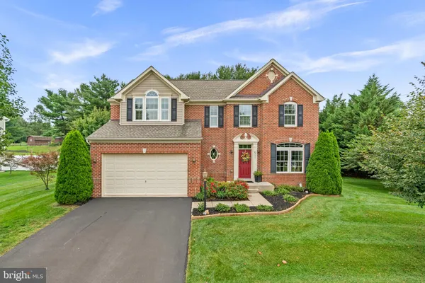 8711 FAIRWAY CT
